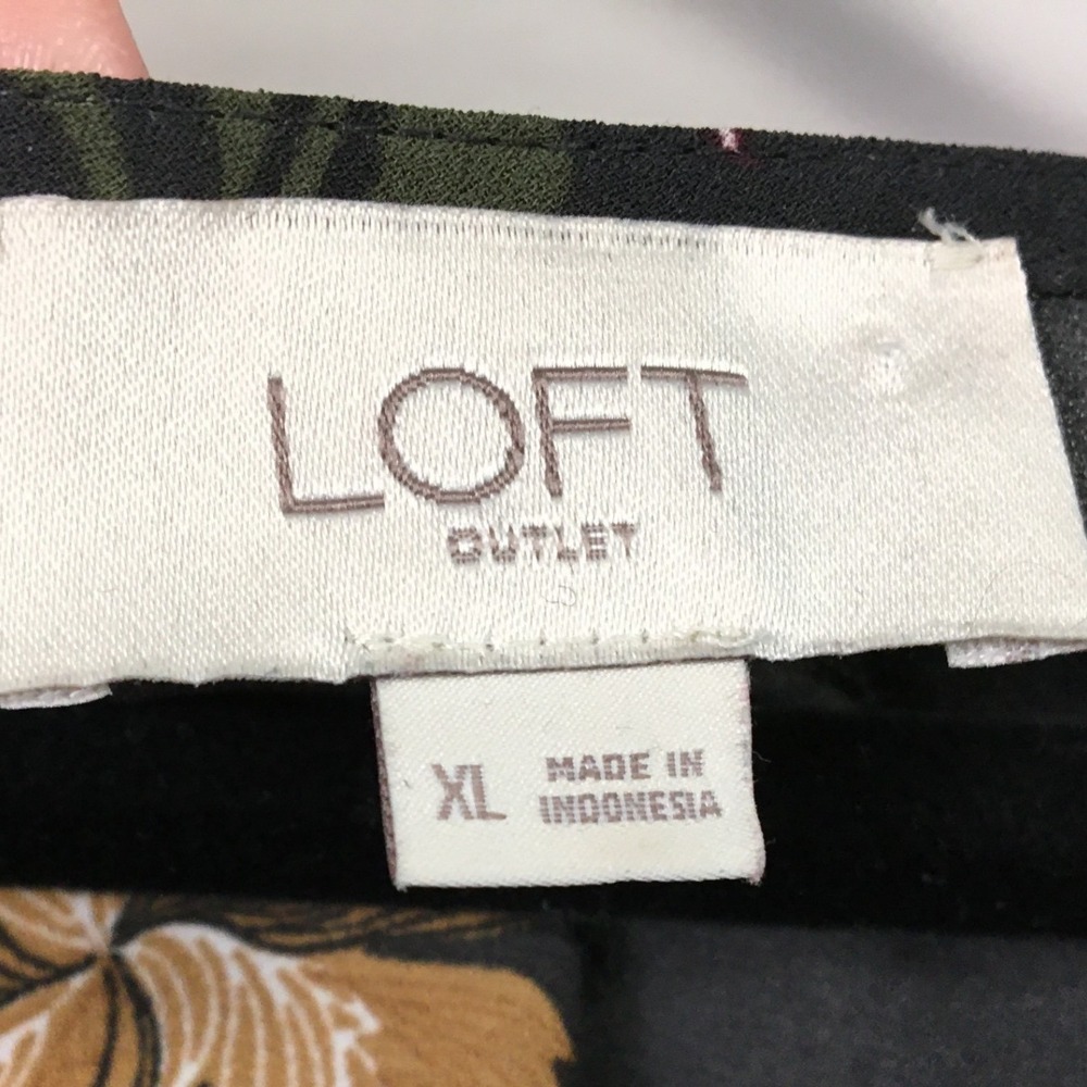 Loft‎ Outlet Dark Floral Pleated Sleeveless Blouse Black Sheer XL 512555 - Picture 5 of 6